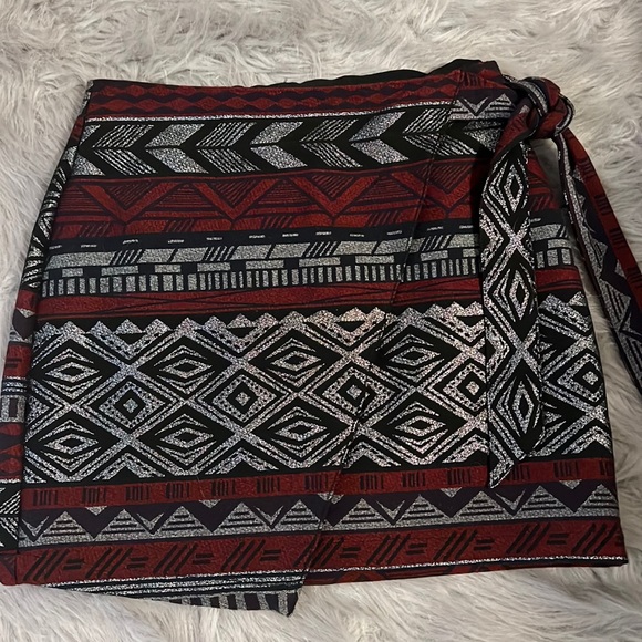 Express Skirt - Picture 1 of 4